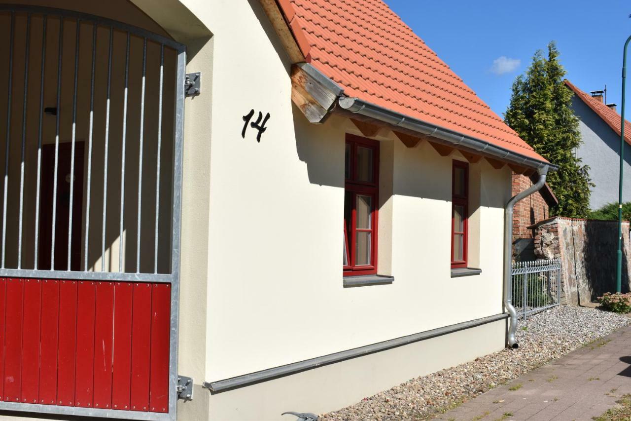 Apfelhof Biesenbrow Apartamento Exterior foto